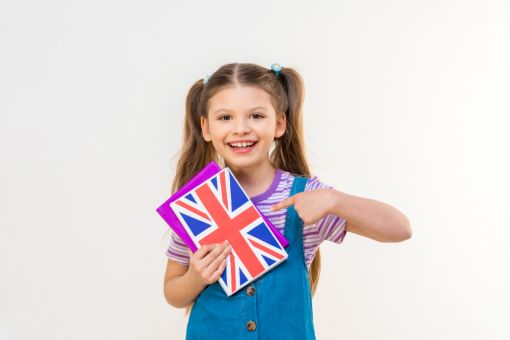 Dziecko z flagą UK